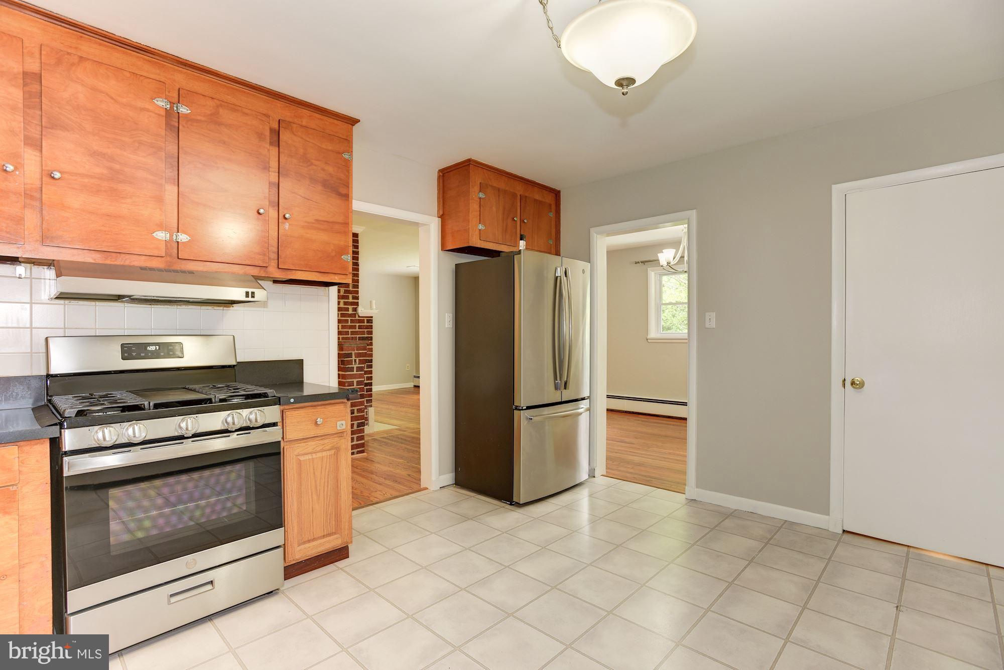 2204 Arcola Avenue Silver Spring, MD 20902 - Photo 13 of 38 Kitchen