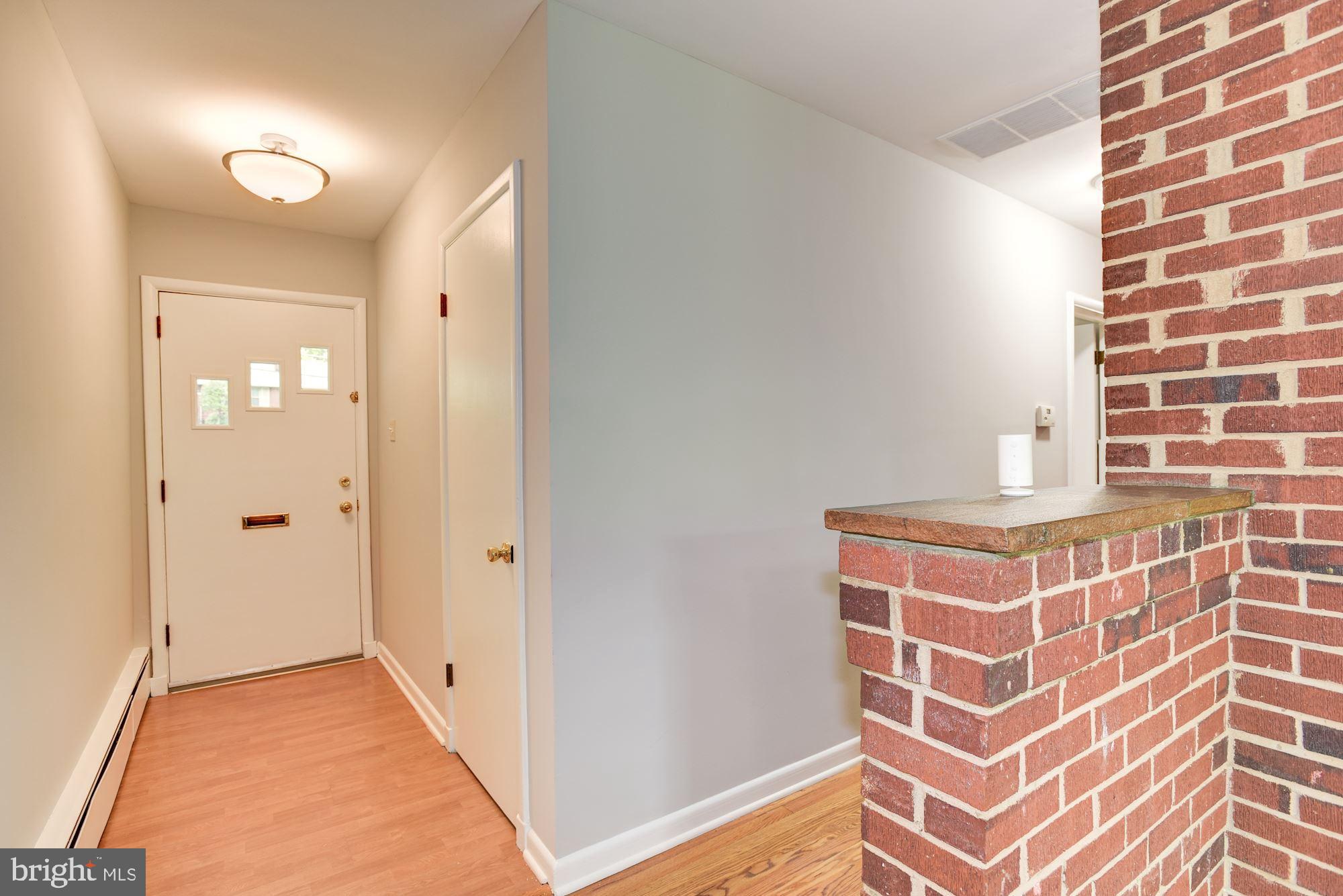 2204 Arcola Avenue Silver Spring, MD 20902 - Photo 3 of 38 Foyer