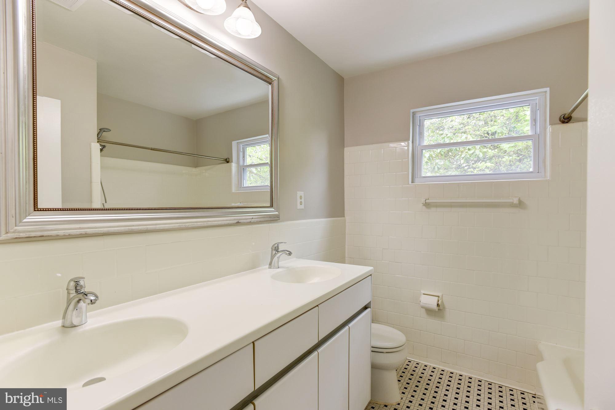 2204 Arcola Avenue Silver Spring, MD 20902 - Photo 21 of 38 Full Bath