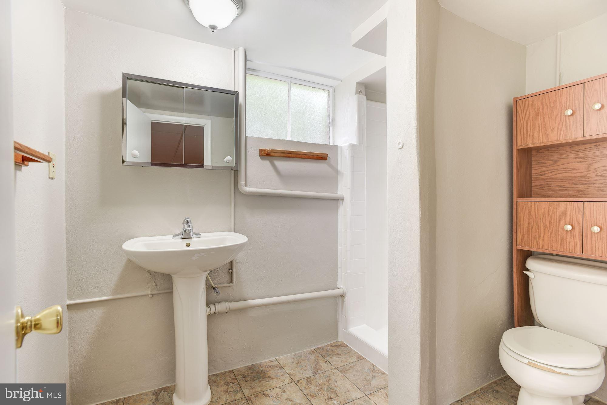 2204 Arcola Avenue Silver Spring, MD 20902 - Photo 28 of 38 Full Bath