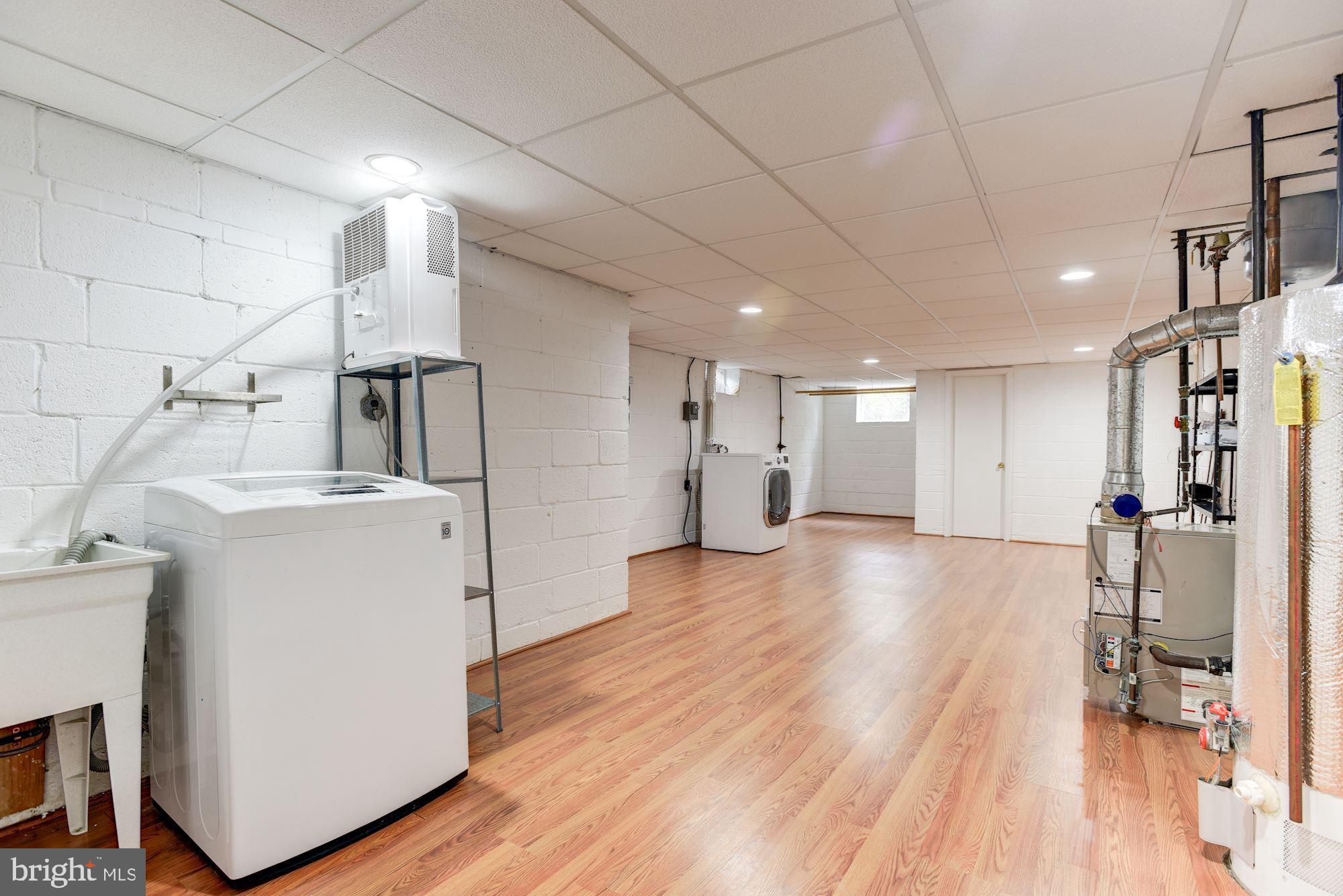 2204 Arcola Avenue Silver Spring, MD 20902 - Photo 31 of 38 Laundry