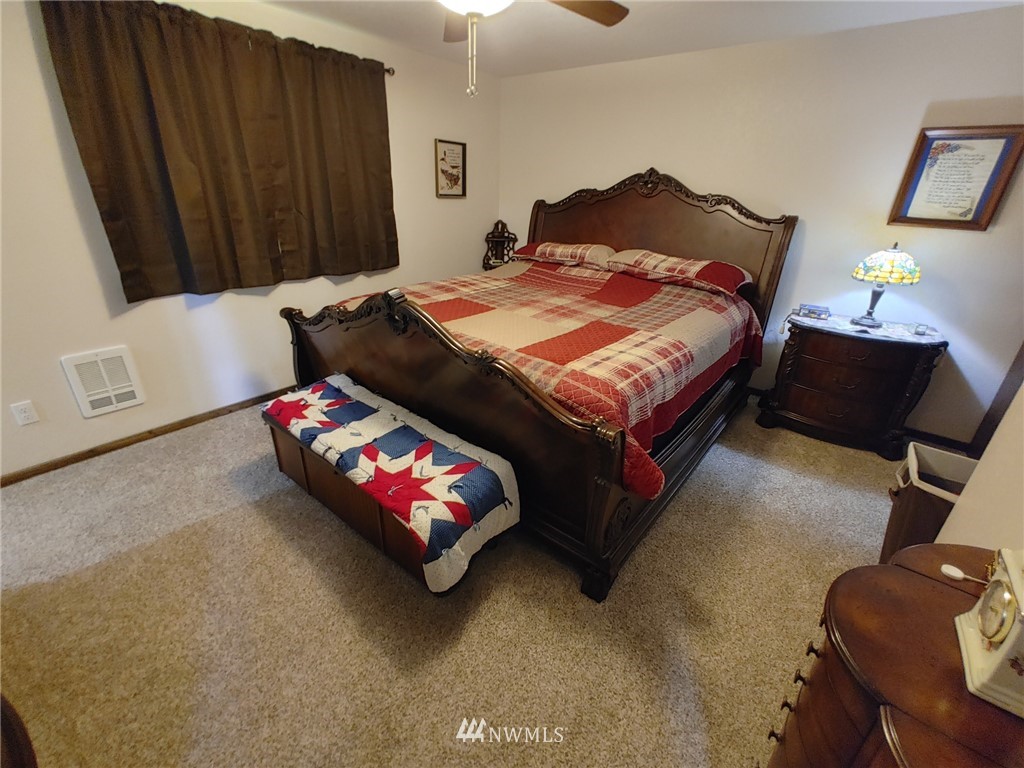 711 Robin Hood Loop Forks, WA 98331 - Photo 17 of 40 Gallery Image 17