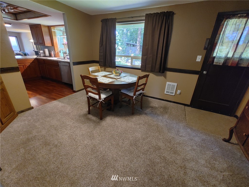 711 Robin Hood Loop Forks, WA 98331 - Photo 9 of 40 Gallery Image 9