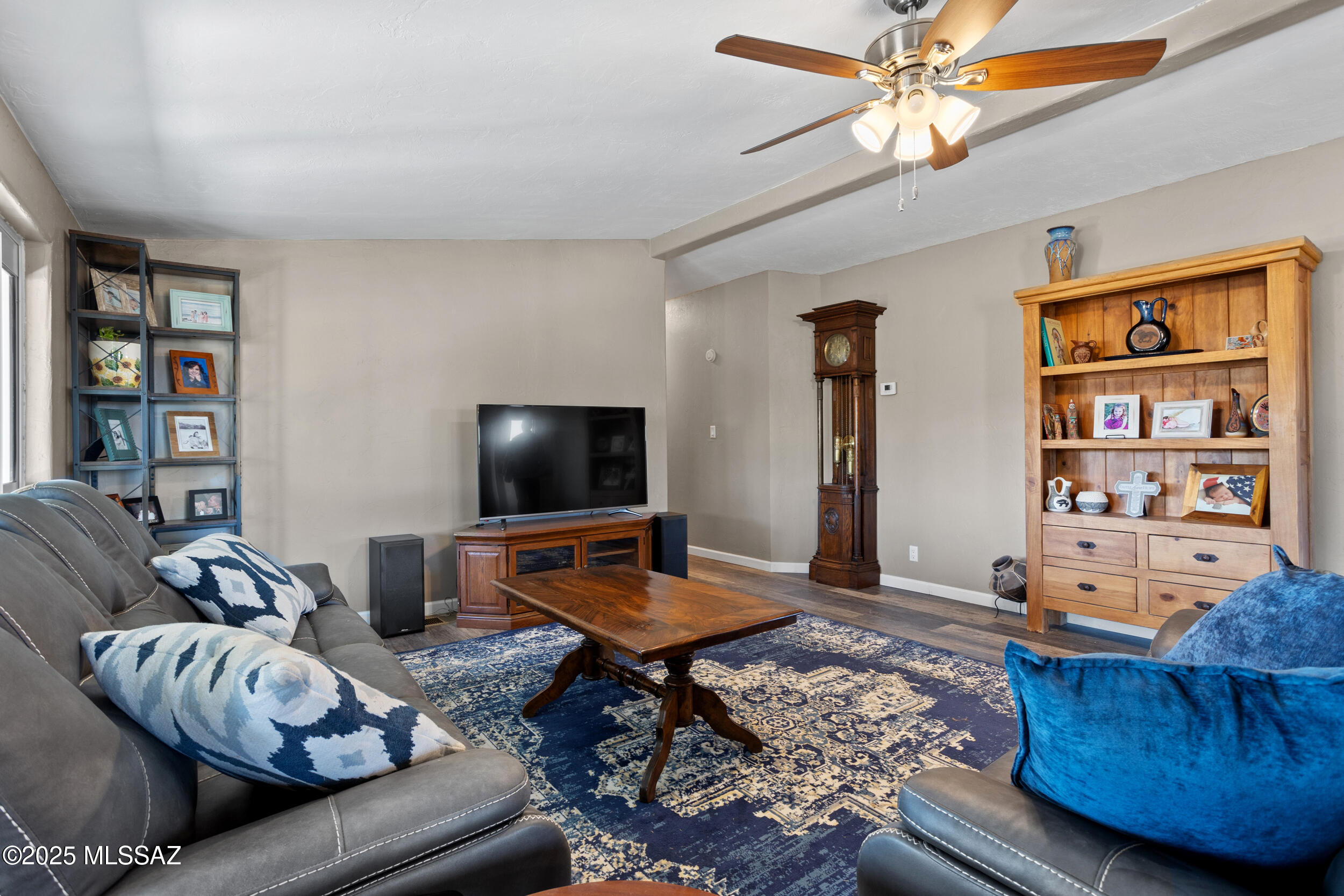 8_6910 n sanders rd-007