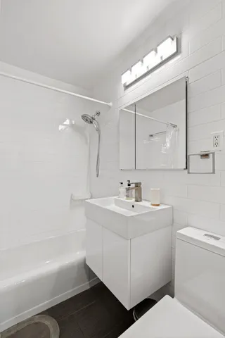 $1,295,000 | Undisclosed Address | Upper East Side