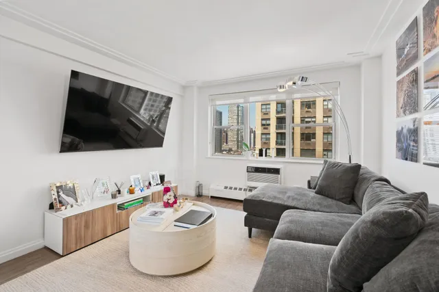 $1,295,000 | Undisclosed Address | Upper East Side