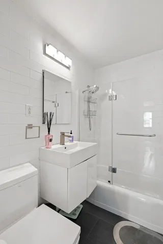 $1,295,000 | Undisclosed Address | Upper East Side