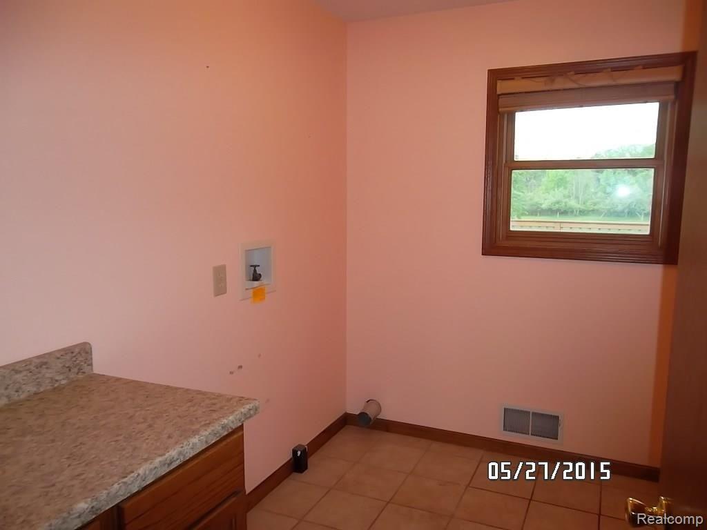 4828 Breen Road Emmett, MI 48022 - Photo 12 of 24 SAM_3791.jpg