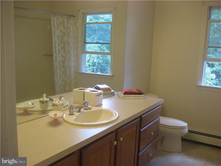 124 Taylors Mills Road Manalapan, NJ 07726 - Photo 14 of 23