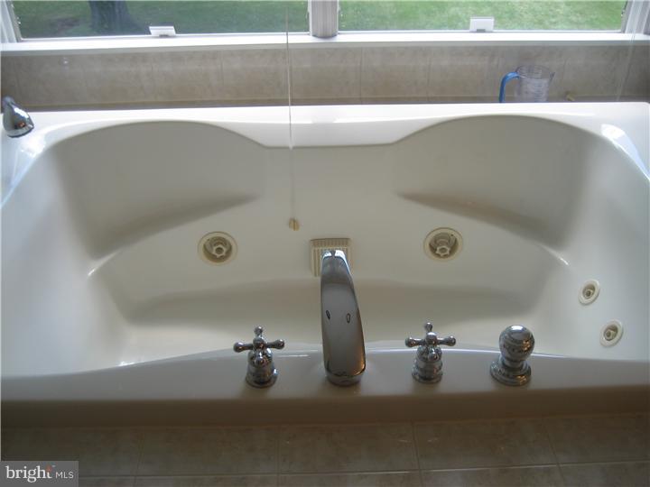 124 Taylors Mills Road Manalapan, NJ 07726 - Photo 16 of 23