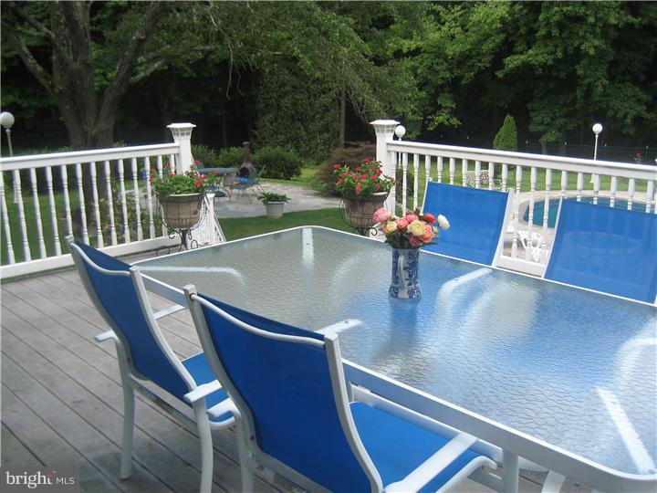 124 Taylors Mills Road Manalapan, NJ 07726 - Photo 17 of 23