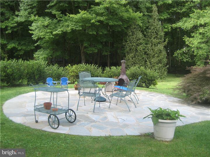 124 Taylors Mills Road Manalapan, NJ 07726 - Photo 18 of 23