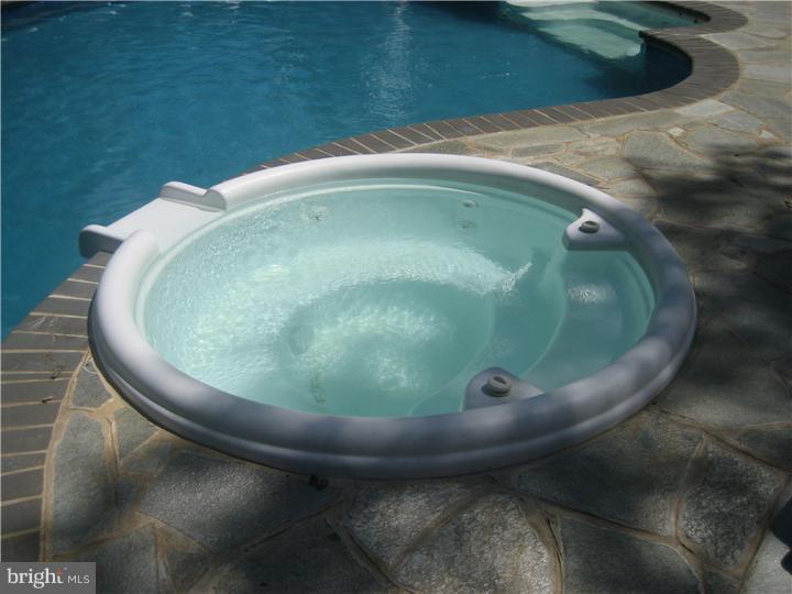 124 Taylors Mills Road Manalapan, NJ 07726 - Photo 21 of 23