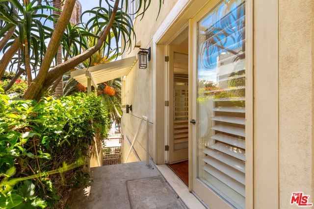 $7,495 | 1751 Appian Way, Unit 202, Santa Monica, CA 90401