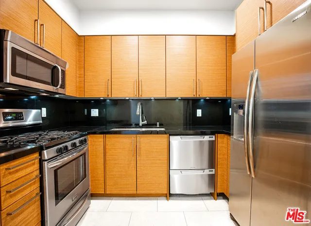 $7,495 | 1751 Appian Way, Unit 202, Santa Monica, CA 90401