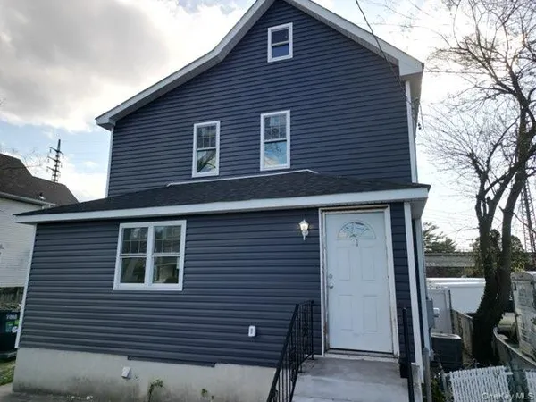 $925,000 | 21 Randall Avenue, Lynbrook, NY 11563