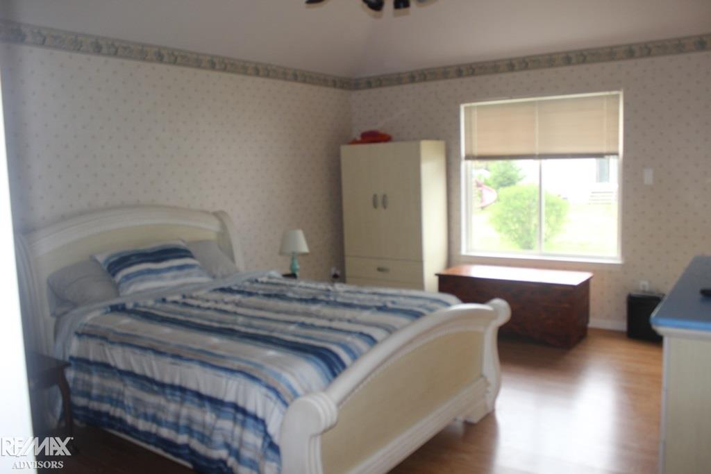 9552 Rachel Road Algonac, MI 48001 - Photo 15 of 24 31380595-16.JPG