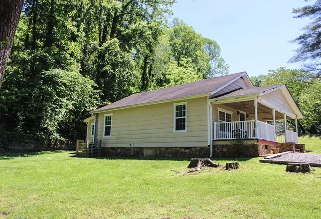 $224,900 | 64 Cloe Moore Drive, Murphy, NC 28906