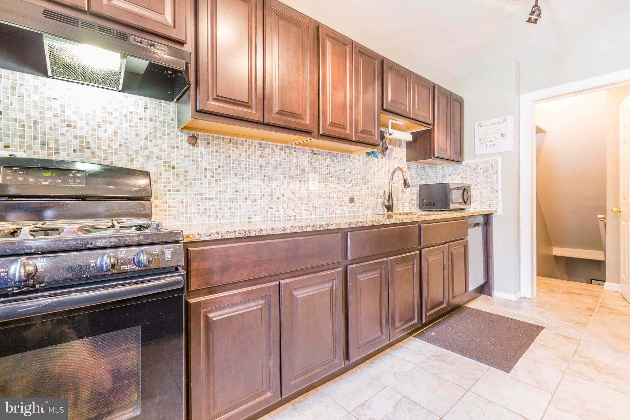 5729 Arnhem Road Baltimore, MD 21206 - Photo 14 of 36 Gallery Image 14