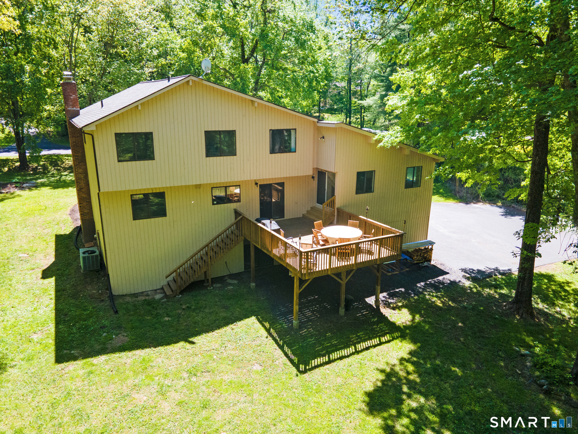 6 Arapaho Road Brookfield, CT 06804 - Photo 35 of 40