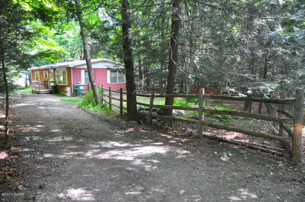 6 Sun Valley Road Newfoundland, PA 18445 - Photo 2 of 20