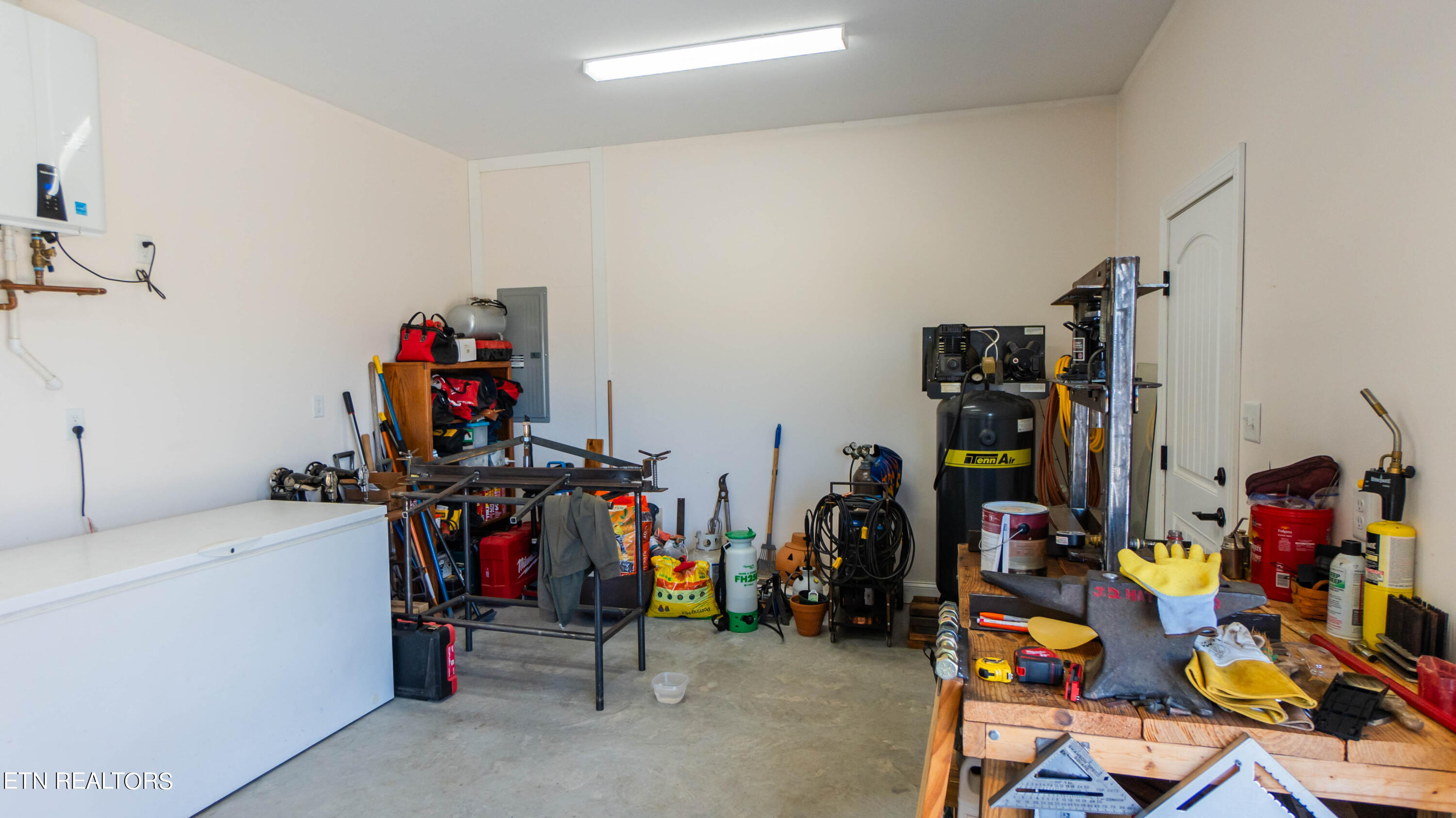 3104 Wildwood Road Maryville, TN 37804 - Photo 25 of 33 Garage/storage