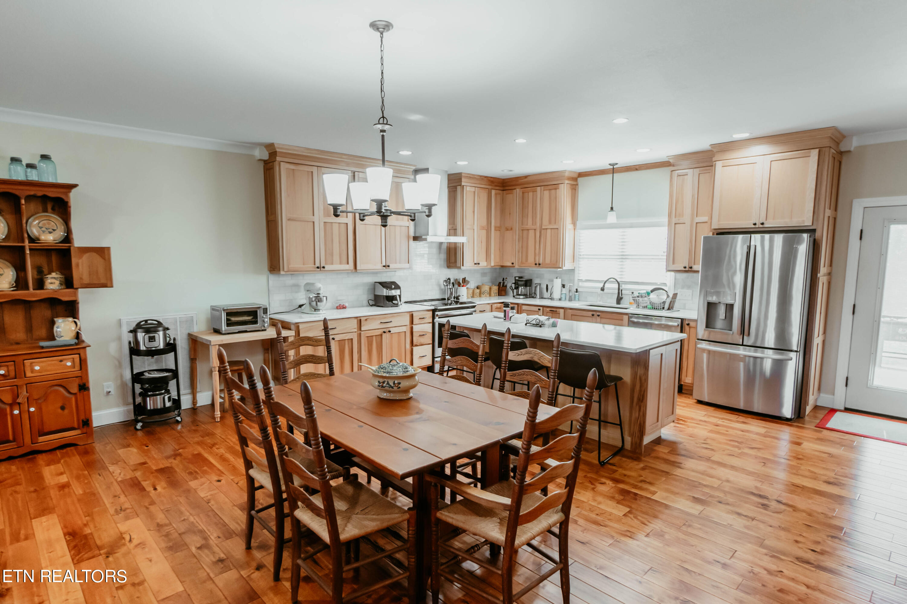 3104 Wildwood Road Maryville, TN 37804 - Photo 6 of 33 Kitchen/dining