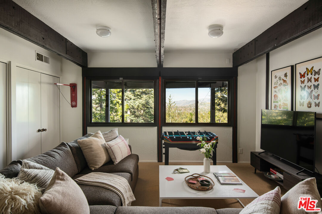 287 Grizzly Road Lake Arrowhead, CA 92352 - Photo 22 of 29