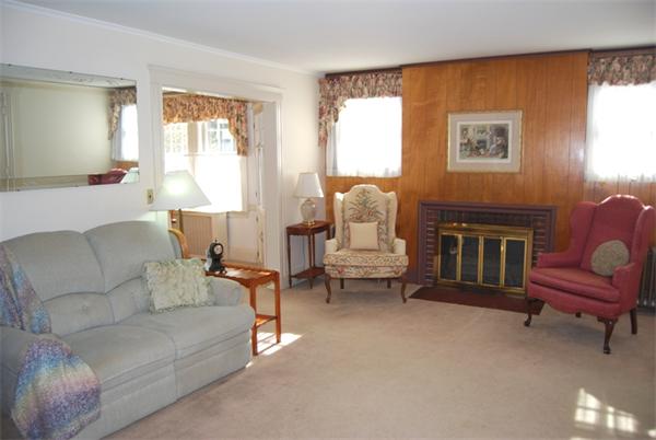 41 Harding Road Lexington, MA 02420 - Photo 2 of 15