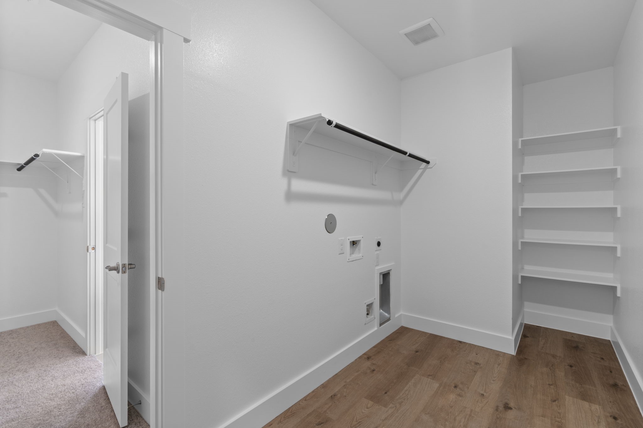 225 Sandhill Grv Trail Hempstead, TX 77445 - Photo 18 of 28 a view of small space