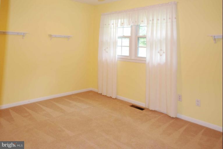 13436 Compton Road Clifton, VA 20124 - Photo 15 of 26 Bedroom