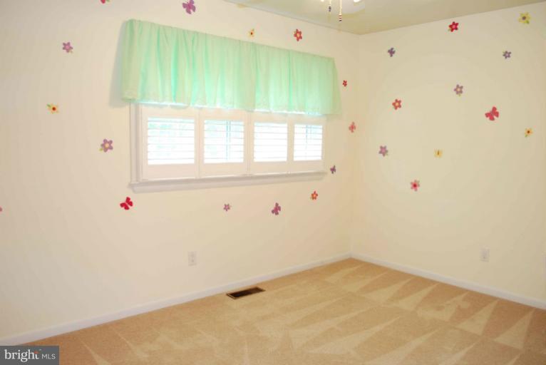 13436 Compton Road Clifton, VA 20124 - Photo 19 of 26 Bedroom