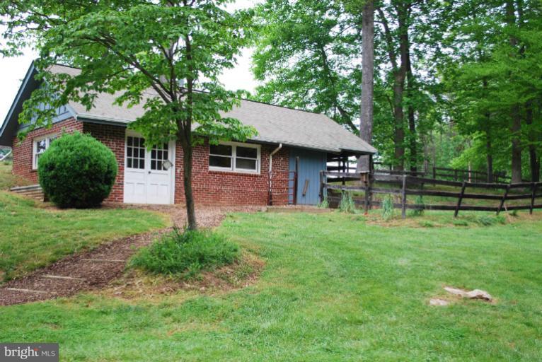13436 Compton Road Clifton, VA 20124 - Photo 20 of 26 Exterior (General)