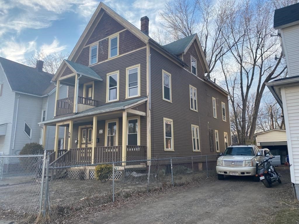 26 Hebron Street Springfield, MA 01107 - Photo 2 of 11