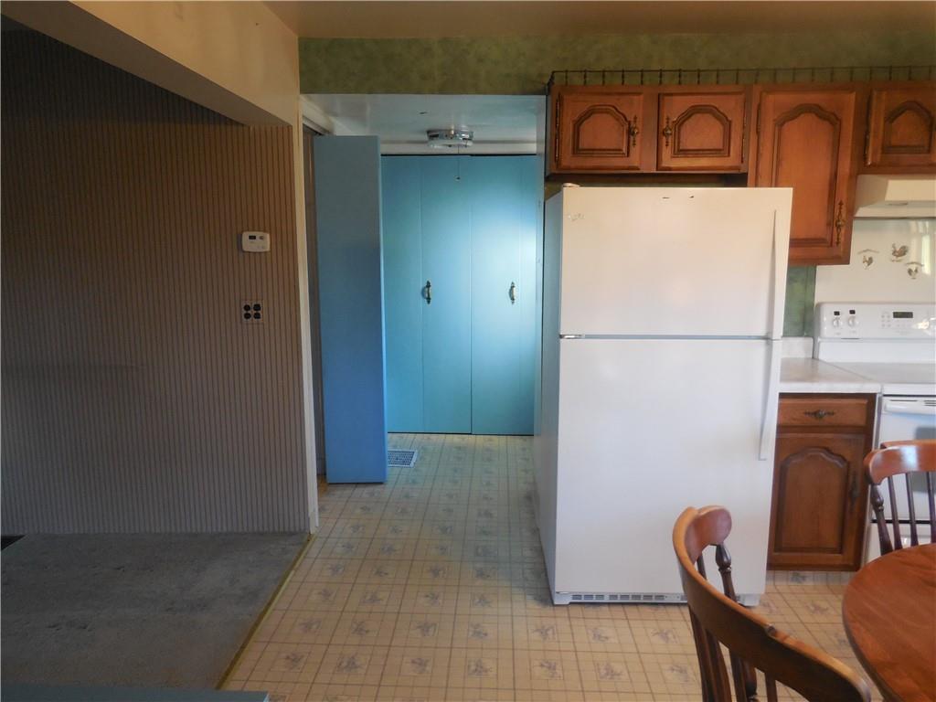 316 Highland Road Rochester, PA 15074 - Photo 12 of 31 a view of a hallway with seating area