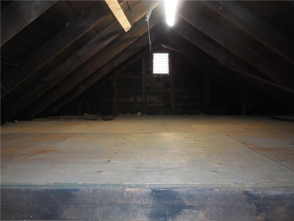 316 Highland Road Rochester, PA 15074 - Photo 22 of 31 a view of an empty room