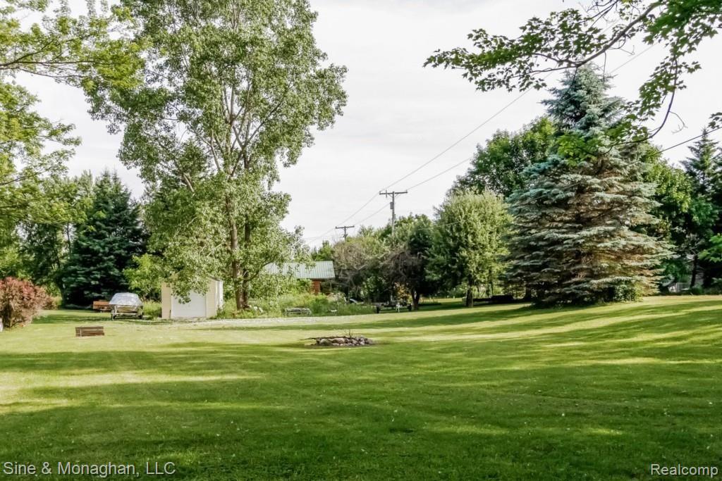 12552 Scott Road Davisburg, MI 48350 - Photo 43 of 48 049-Exterior-1816445-medium.jpg