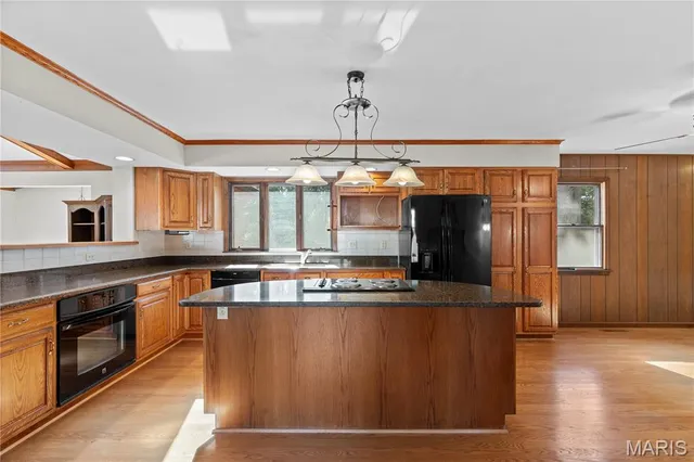 $385,000 | 912 Indian Hills Drive, St. Charles, MO 63301