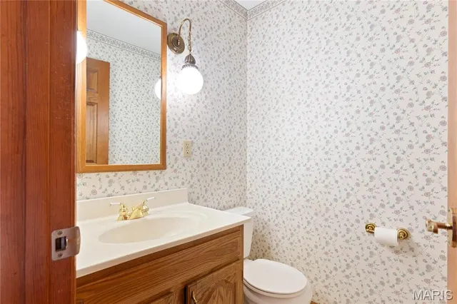 $385,000 | 912 Indian Hills Drive, St. Charles, MO 63301