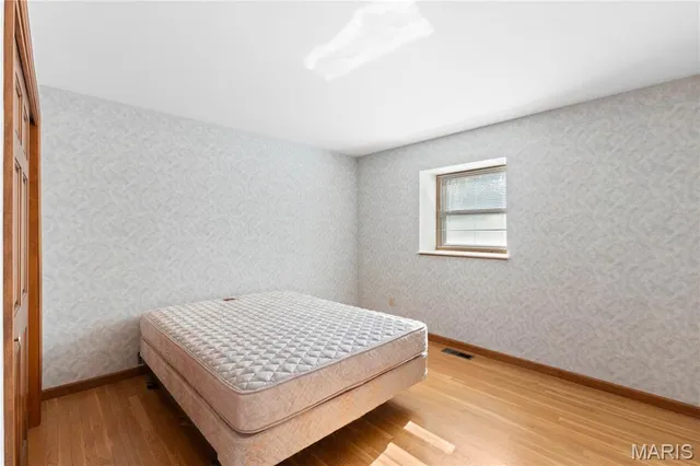 $385,000 | 912 Indian Hills Drive, St. Charles, MO 63301