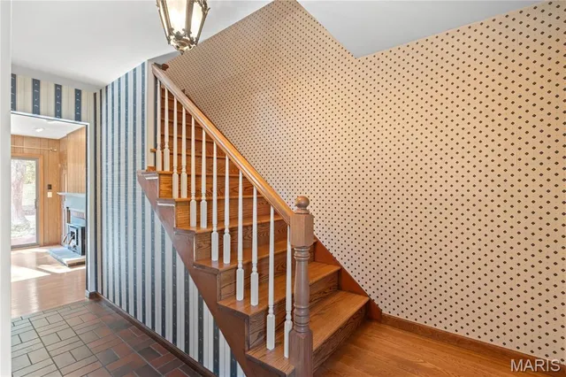 $385,000 | 912 Indian Hills Drive, St. Charles, MO 63301