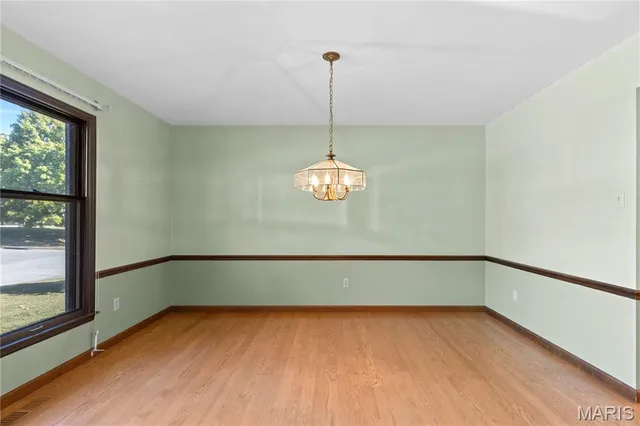 $385,000 | 912 Indian Hills Drive, St. Charles, MO 63301