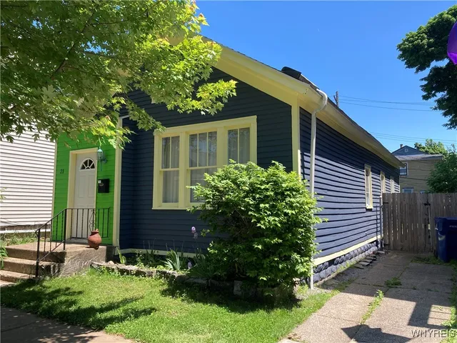 $1,850 | 21 College Street, Buffalo, NY 14201