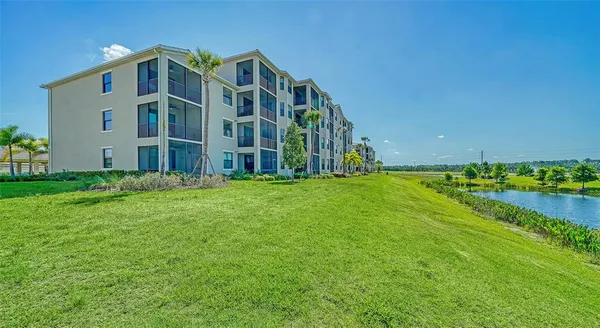 $6,000 | 18028 Gawthrop Drive, Unit 306, Bradenton, FL 34211