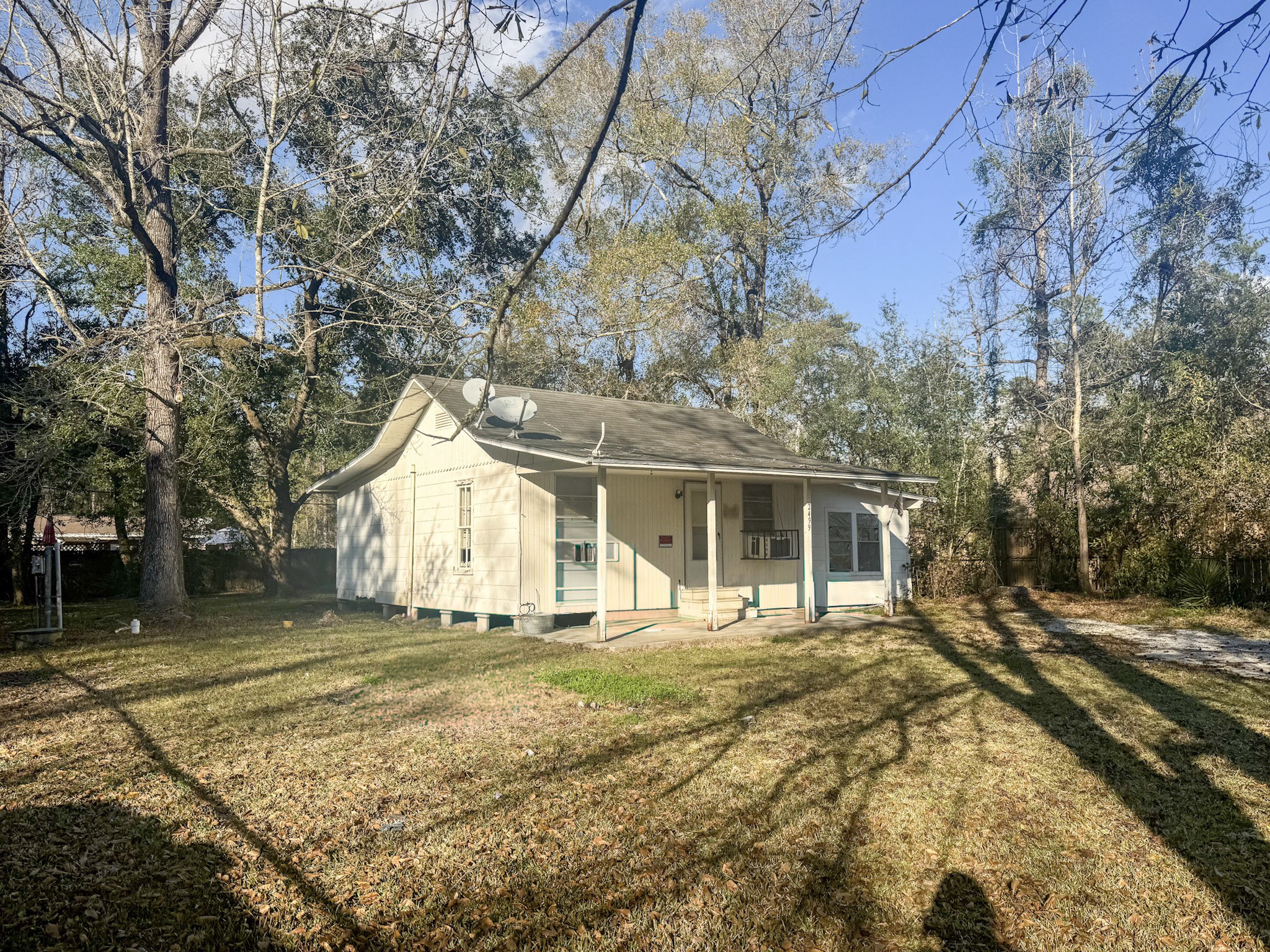 2499 Charlotte Road Orange, TX 77632 - Photo 2 of 12