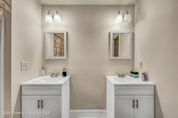 $2,800 | 12 Anna Drive, Wilkes Barre, PA 18706