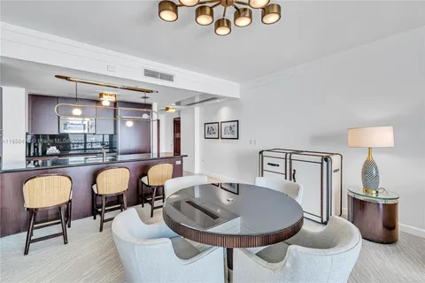 $2,990,000 | 4391 Collins Avenue, Unit 17061707, Miami Beach, FL 33140
