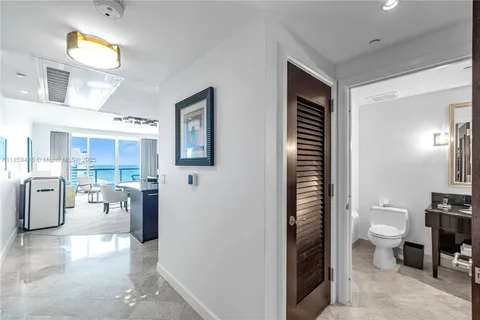 $2,990,000 | 4391 Collins Avenue, Unit 17061707, Miami Beach, FL 33140