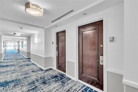 $2,990,000 | 4391 Collins Avenue, Unit 17061707, Miami Beach, FL 33140