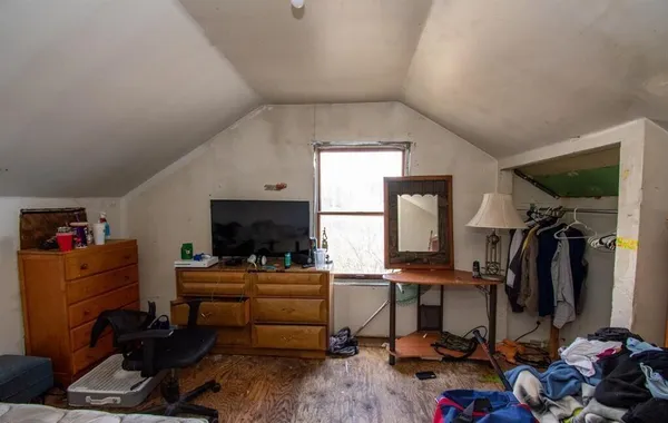 $250,000 | 300 Cleveland Street, Chelsea, MI 48118